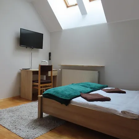 Hotel Dobry Zakatek Dom Rekolekcyjny Konstancin-Jeziorna Exteriér fotografie