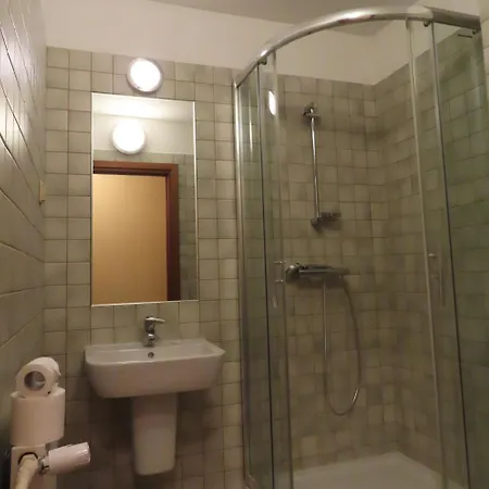 Hotel Dobry Zakatek Dom Rekolekcyjny Konstancin-Jeziorna Exteriér fotografie
