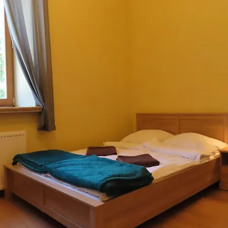 Hotel Dobry Zakatek Dom Rekolekcyjny Konstancin-Jeziorna Exteriér fotografie