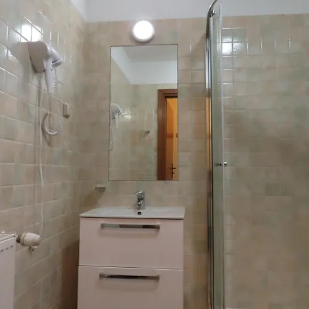Hotel Dobry Zakatek Dom Rekolekcyjny Konstancin-Jeziorna Exteriér fotografie
