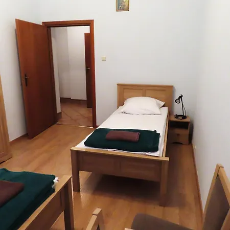 Hotel Dobry Zakatek Dom Rekolekcyjny Konstancin-Jeziorna Exteriér fotografie