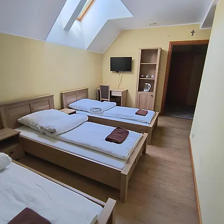 Hotel Dobry Zakatek Dom Rekolekcyjny Konstancin-Jeziorna Exteriér fotografie