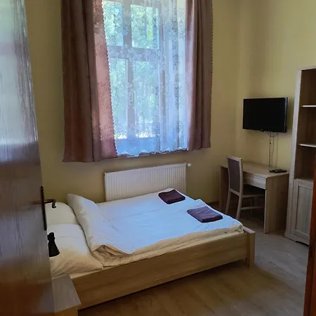 Hotel Dobry Zakatek Dom Rekolekcyjny Konstancin-Jeziorna Exteriér fotografie