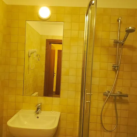 Hotel Dobry Zakatek Dom Rekolekcyjny Konstancin-Jeziorna Pokoj fotografie